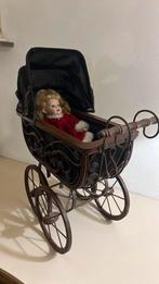 Antieke/brocante poppenwagen met pop., Ophalen