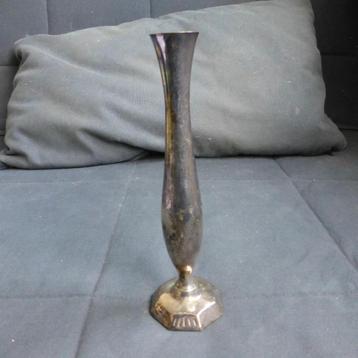 Vaasje Verzilverd voor een roos beschikbaar voor biedingen