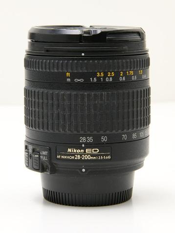 Nikon AF Nikkor 28-200mm f/3.5-5.6D beschikbaar voor biedingen