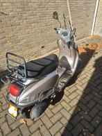 Agm Vx 50, Fietsen en Brommers, Snorfietsen en Snorscooters, Ophalen, Zo goed als nieuw, Benzine, Overige merken