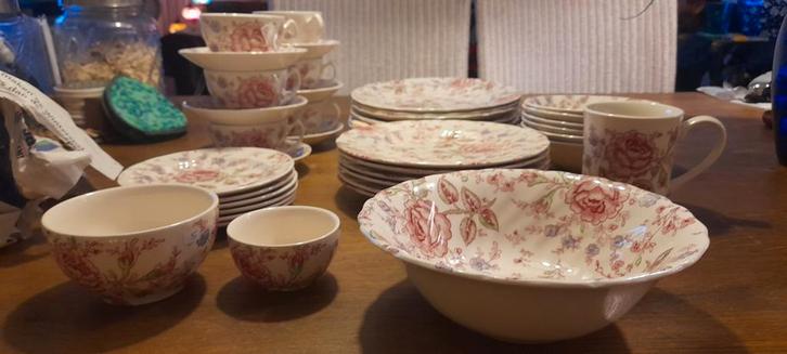 Johnson bros 40 delig servies, Huis en Inrichting, Keuken | Servies, Nieuw, Bord(en), Overige stijlen, Porselein, Ophalen of Verzenden