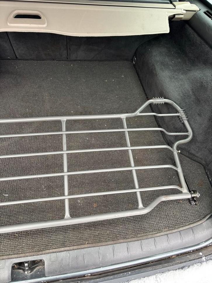 Volvo Hondenrek - Gebruikt, Auto diversen, Hondenrekken, Gebruikt, Ophalen of Verzenden