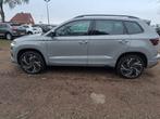 Skoda KAROQ 1.5 TSI 150 Pk ACT Sportline Business Pano Leder, Auto's, 4 cilinders, USB, SUV of Terreinwagen, Zilver of Grijs