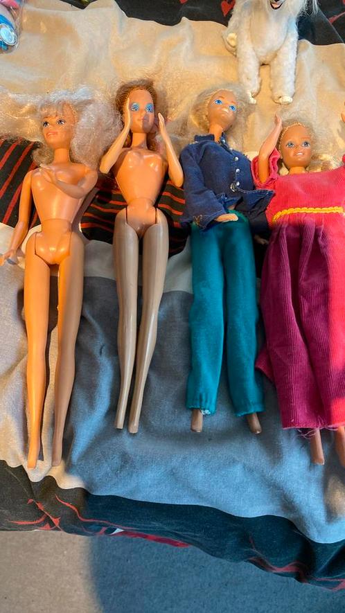 Barbies jaren ‘80 en toebehoren, Verzamelen, Poppen, Gebruikt, Kleertjes, Ophalen of Verzenden