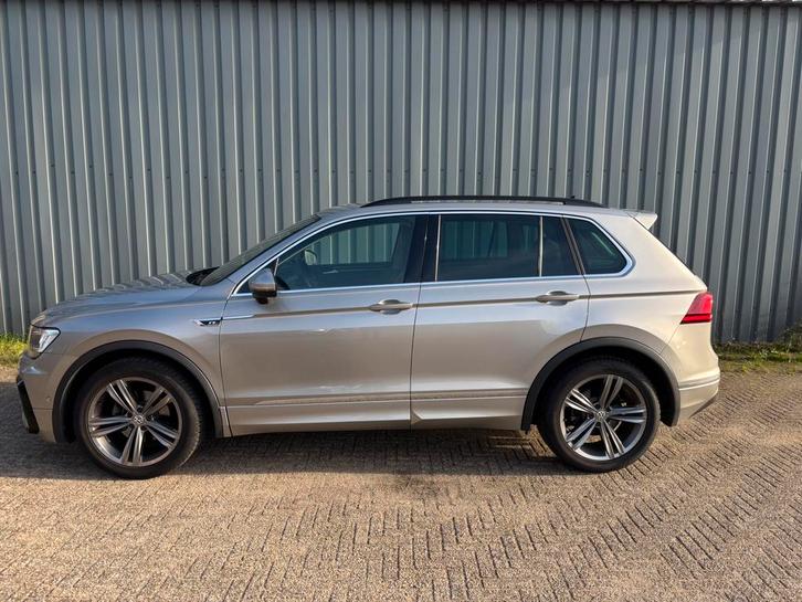 Volkswagen Tiguan R-line 1.4 TSI 92KW 2016 Grijs, Auto's, Volkswagen, Particulier, Tiguan, 360° camera, Achteruitrijcamera, Adaptieve lichten