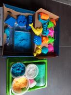 Kinetisch Zand Set met veel vormpjes en diverse kleuren zand, Ophalen of Verzenden, Knutselen