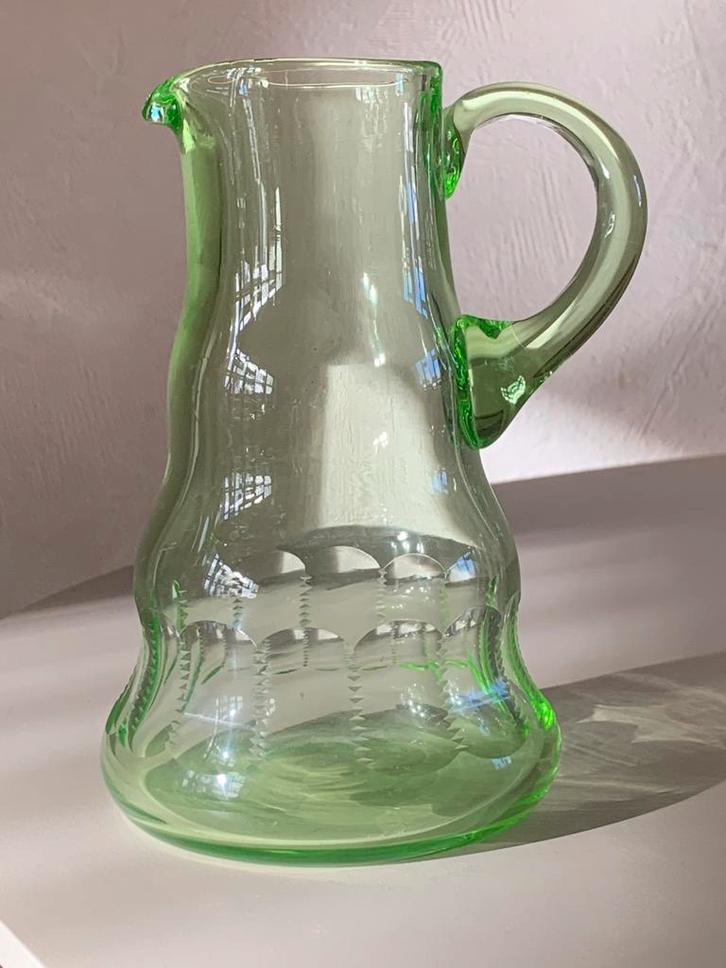 Vintage Annagroen glas gedeeltelijk geslepen schenkkan, Antiek en Kunst, Antiek | Glas en Kristal, Verzenden