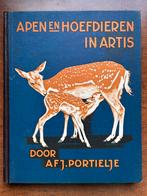 Oud plaatjesalbum APEN EN HOEFDIEREN IN ARTIS in kleur 1940, Ophalen of Verzenden, Gelezen, A.F.J. Portielje, Plaatjesalbum
