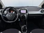 Toyota Aygo 1.0 VVT-i x-play Camera/Navi/Cruise/Bluetooth., Voorwielaandrijving, Stof, Gebruikt, Euro 6