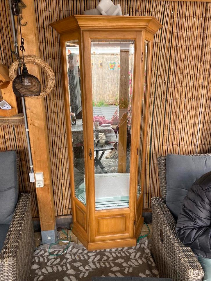 Mooie eikenhouten vitrinekast met glazen panelen, Huis en Inrichting, Kasten | Vitrinekasten, Zo goed als nieuw, 200 cm of meer