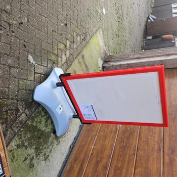 Reclame bord winkel beschikbaar voor biedingen