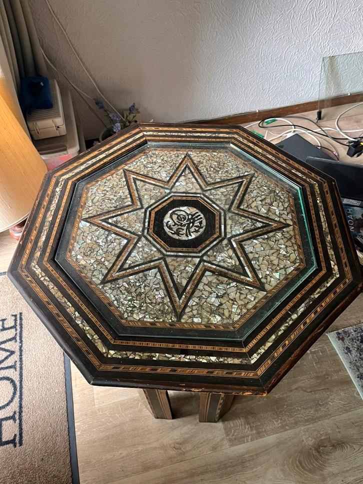 oosterse mozaïek tafel – parelmoer en houten inleg, Antiek en Kunst, Antiek | Meubels | Tafels, Ophalen