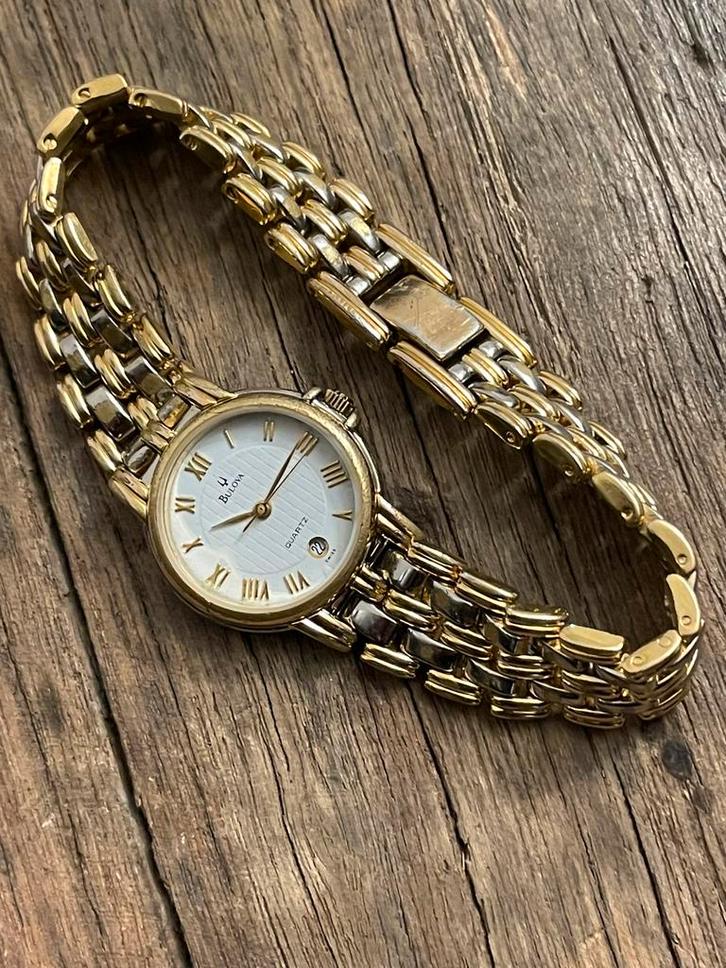 Bulova, Sieraden, Tassen en Uiterlijk, Horloges | Dames, Zo goed als nieuw, Overige merken, Staal, Ophalen of Verzenden