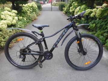 Supermooie 27,5 " Trek Marlin 5  met 21 versnellingen beschikbaar voor biedingen