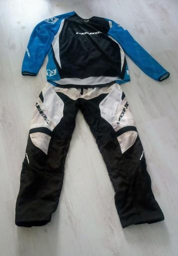 Royal Racing MTB DH XXL-jersey en broek. 34