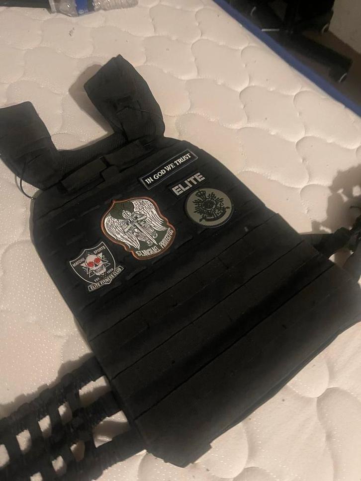 Matchu.  Verzwaringsvest met 6 platen, Sport en Fitness, Fitnessmaterialen, Zo goed als nieuw, Overige typen, Rug, Ophalen of Verzenden