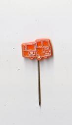 plastic Co-op speld met electro bestelauto "IJzeren Hond", Verzamelen, Speldjes, Pins en Buttons, Ophalen of Verzenden, Overige onderwerpen