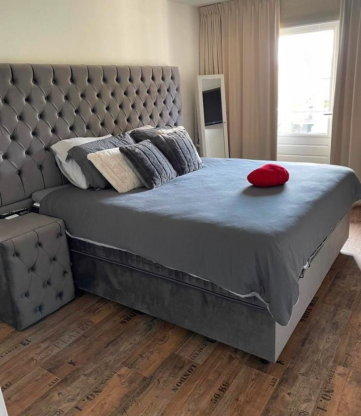 Prachtig 2-persoonsbed 180x200 + nachtkastjes, hoofdbord en, Huis en Inrichting, Slaapkamer | Slaapbanken, Zo goed als nieuw, 180 cm