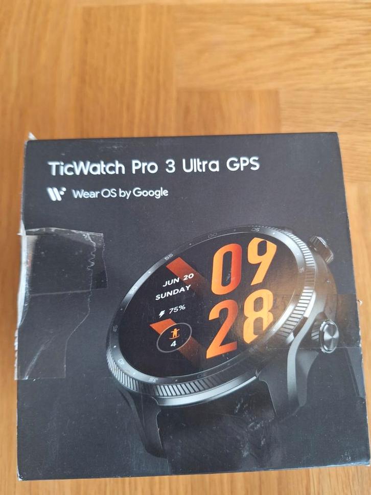 TicWatch Pro 3 Ultra GPS - Nieuw!, Sieraden, Tassen en Uiterlijk, Smartwatches, Nieuw, Android, Zwart, Afstand, Calorieverbanding