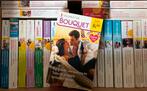 Doos met Harlequin Bouquet romannetjes, 60 verhalen, Ophalen of Verzenden, Zo goed als nieuw, Nederland