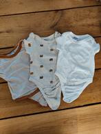 Drie zomerrompers met korte mouwen, Kinderen en Baby's, Babykleding | Maat 56, Ophalen of Verzenden, Jongetje of Meisje, Zo goed als nieuw