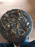 Een koop sieraden, Ophalen of Verzenden, Overige materialen