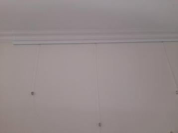 ophang rail schilderijen ikea beschikbaar voor biedingen