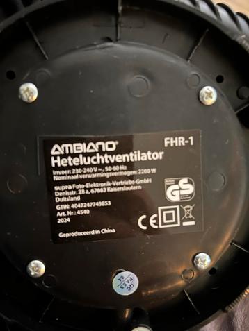 2 Kleine Nieuwe Kachels beschikbaar voor biedingen