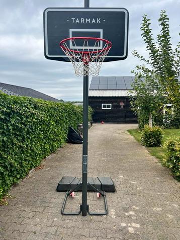 Tarmark basketball gebruikt maar nog prima teab beschikbaar voor biedingen