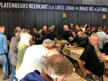 Singles, LP's, CD's en toebehoren beschikbaar voor biedingen