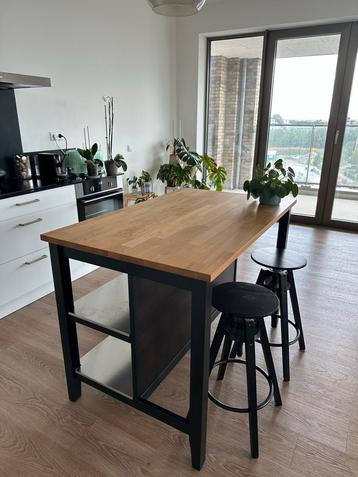 IKEA VADHOLMA Kookeiland met Krukken beschikbaar voor biedingen