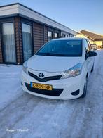 Toyota Yaris 1.0 12V Vvt-i 5DR 2012 Wit Comfort, inr Mog., Auto's, Stof, Wit, Bedrijf, Handgeschakeld