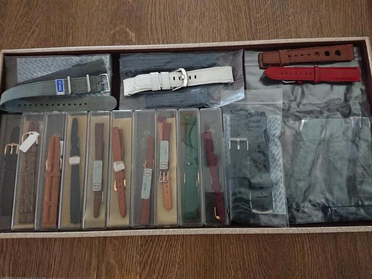 Lot Partij Horloge Onderdelen Banden Leer Zie Foto, Sieraden, Tassen en Uiterlijk, Overige Accessoires, Nieuw, Ophalen of Verzenden