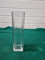 vaas vierkant smal glas, Huis en Inrichting, Woonaccessoires | Vazen, Ophalen of Verzenden, 'T Olde Gre-j, Info@toldegrej.nl, Endepoelstraat 20f Didam