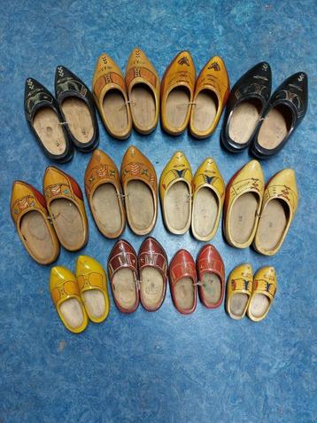 Klompen geel en zwart beschikbaar voor biedingen