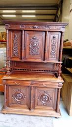 Antieke kast., Ophalen