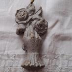 LUIKENHANGER HAND MET RING EN ROZEN, Antiek en Kunst, Curiosa en Brocante, Verzenden