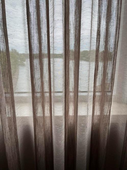 Taupe kleur inbetween, 390 cm/244 cm, ZGAN, Huis en Inrichting, Stoffering | Gordijnen en Lamellen, Zo goed als nieuw, 200 cm of meer