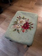 Krukje of antieke kruk of voetenbank, Ophalen of Verzenden, Zo goed als nieuw, Rechthoekig, Minder dan 50 cm