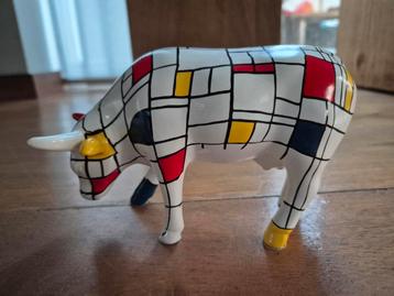 Cow Parade Moondrian Medium beschikbaar voor biedingen