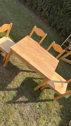 Verschillende tafels en stoelen, Kinderen en Baby's, Ophalen of Verzenden, Gebruikt, Stoel(en)