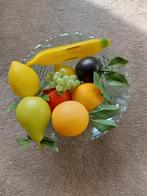 NEP  fruit op een oude fruitschaal NEP, Huis en Inrichting, Woonaccessoires | Schalen en Manden, Ophalen of Verzenden, Gebruikt