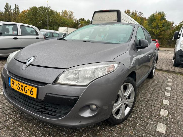 Renault Mégane 1.5 DCI 66KW HB 2012 Grijs, Auto's, Renault, Mégane, Panoramadak, Radio, Diesel, A, Hatchback, Handgeschakeld, Origineel Nederlands