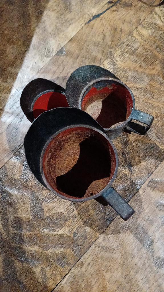 Set metalen maatbekers ½–2 dl rood emaille, Antiek en Kunst, Antiek | Emaille, Ophalen of Verzenden