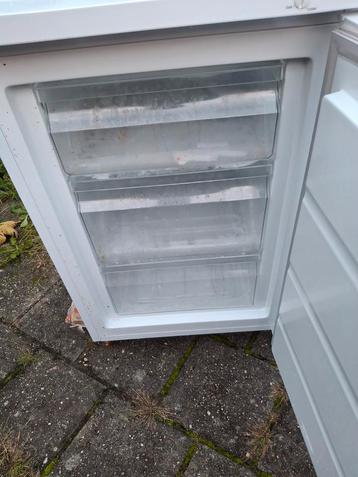 Zanussi Vrieskast - Compact en Praktisch! beschikbaar voor biedingen