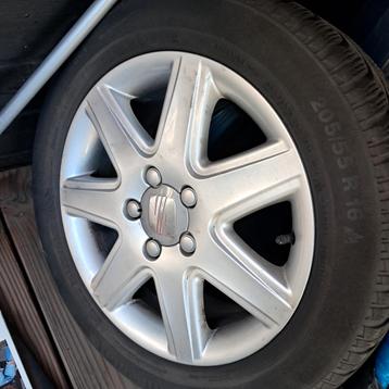 Set winterbanden /Continental met SEAT velgen in goede staat beschikbaar voor biedingen