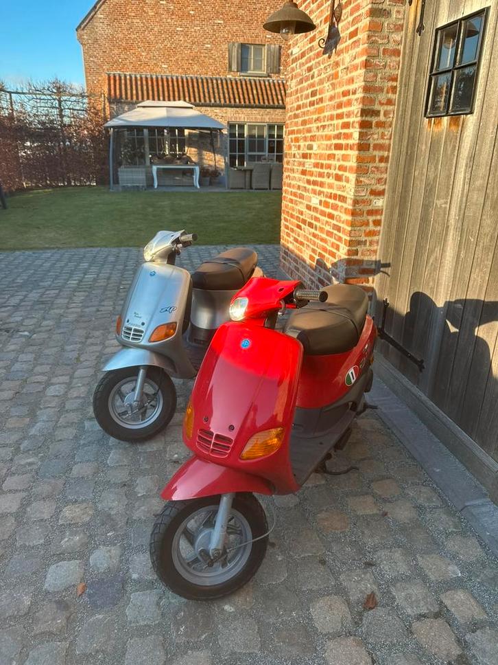 2x zip type 50cc, Fietsen en Brommers, Scooters | Piaggio, Zo goed als nieuw, Zip, Tweetakt, Ophalen