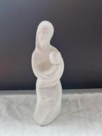 Beeldje Madonna met kind. Wagner & Apel. GDR, Ophalen of Verzenden, Zo goed als nieuw, Mens