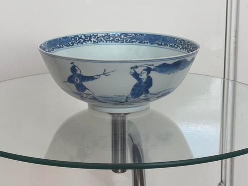 Chinese antieke porseleinen kom, Antiek en Kunst, Antiek | Porselein, Ophalen of Verzenden
