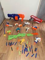 Nerf speelgoed pistolen en een pijl en boog pistool, Ophalen of Verzenden, Zo goed als nieuw